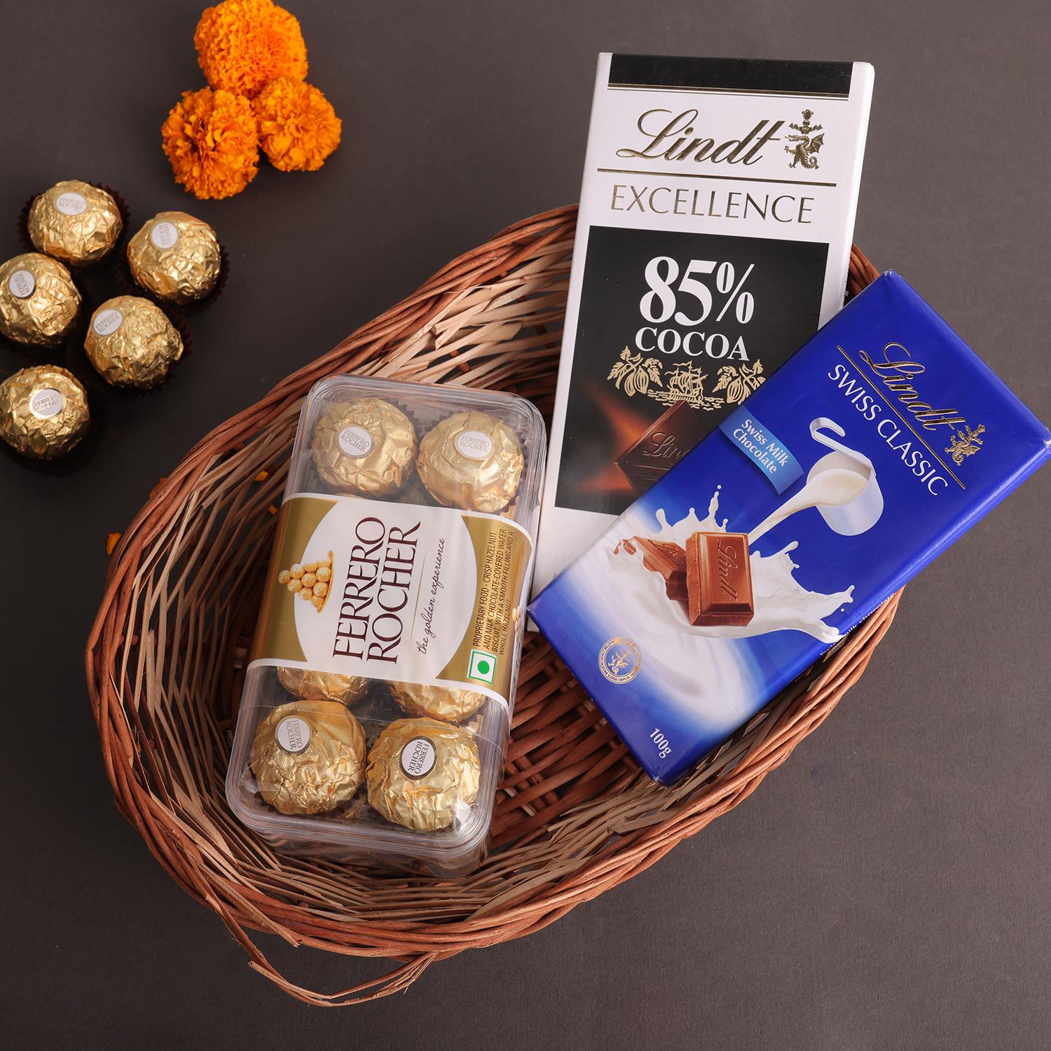 Chocolate Bar Lindt With Rocher - Ferrero Rocher Gift Basket To Italy