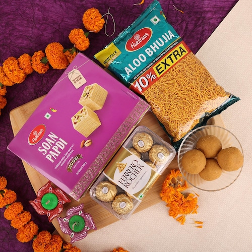 Buy Lovely And Sweet Hamper For Diwali