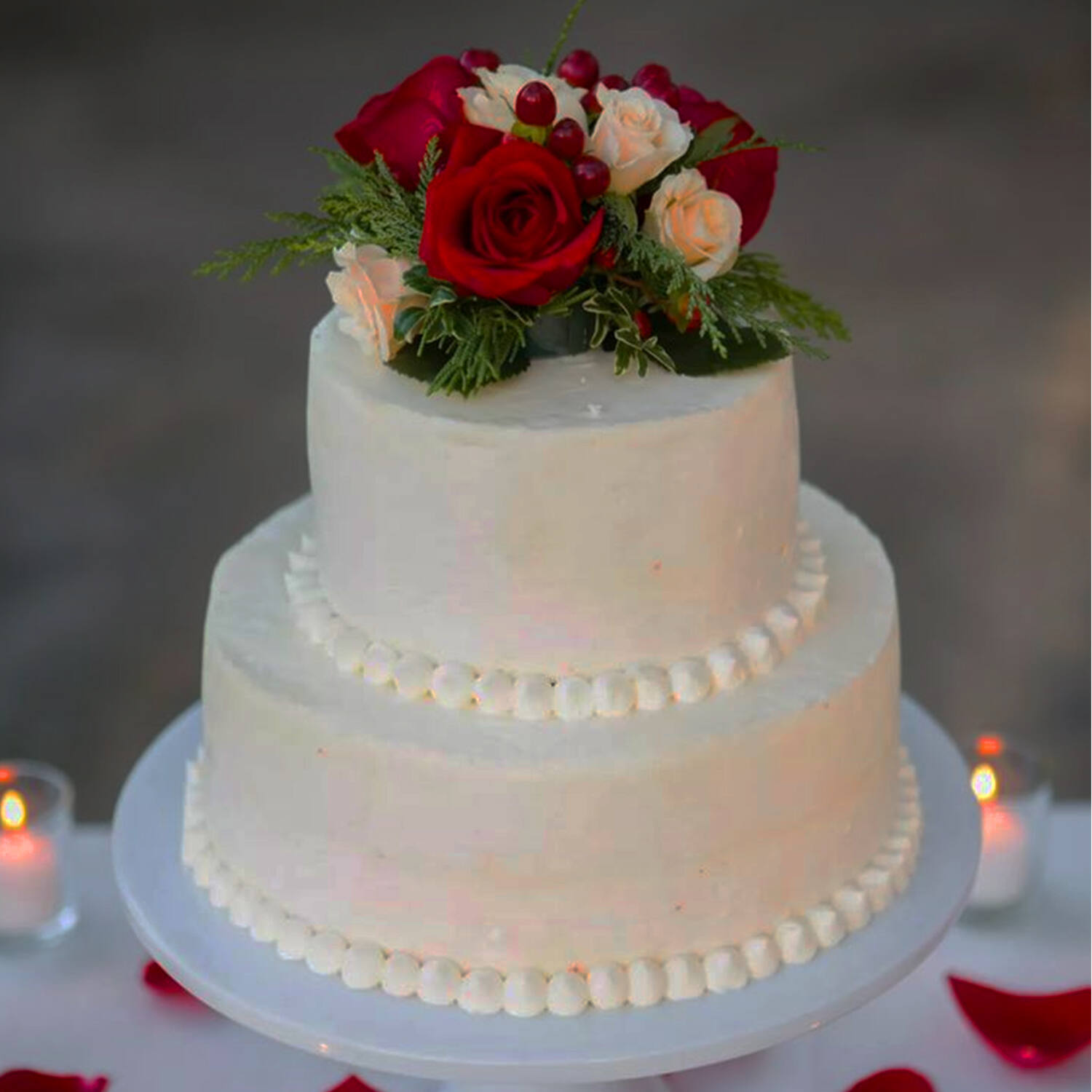 5 Stunning Chocolate Wedding Cakes - Paperblog | Chocolate wedding cake,  Rose cake, Chocolate cake designs