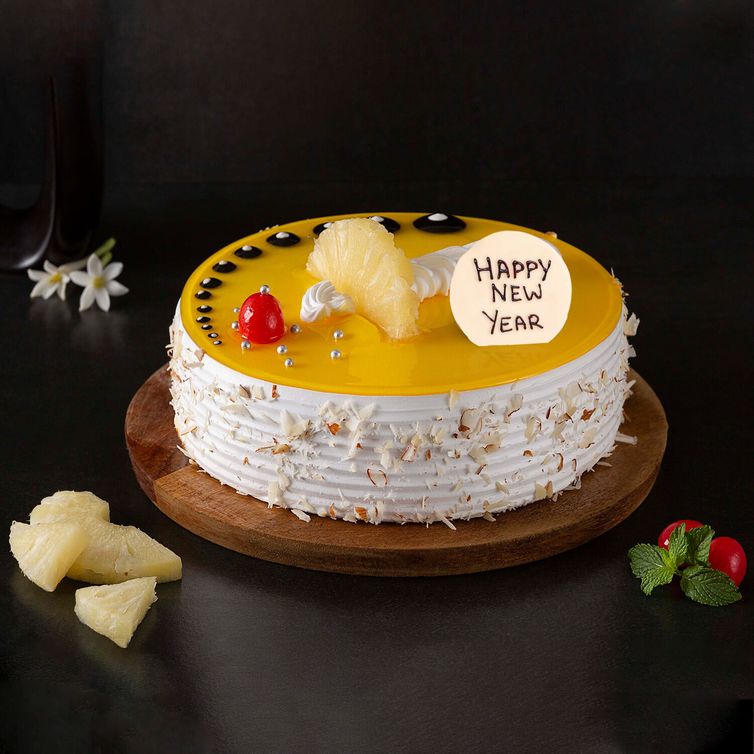 Send Online Happy New Year Butterscotch Cake To Your Loved Ones With  Winni.in | Winni.in