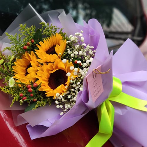 Buy Lovely Sunflowers Bouquet