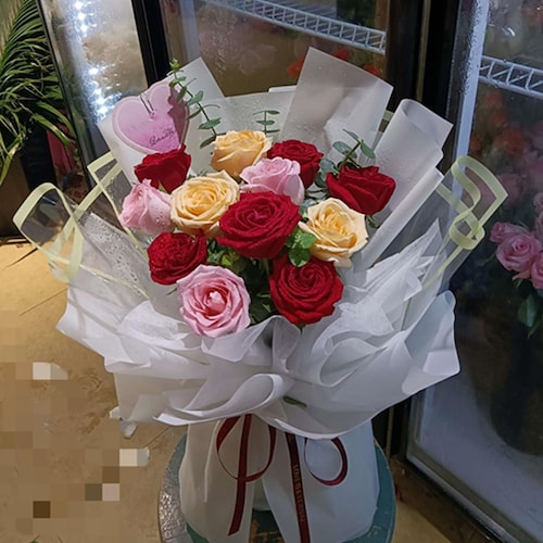Buy Vibrant Roses Bouquet