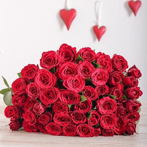 Buy Romantic Roses Arrangement