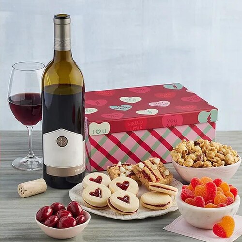 Buy Valentine Day Wine And Sweets Combo