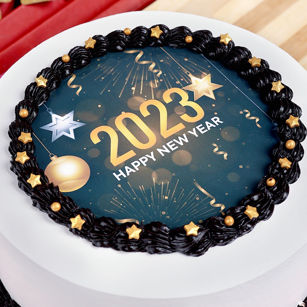 New Year Choco Vanilla Cake Winni