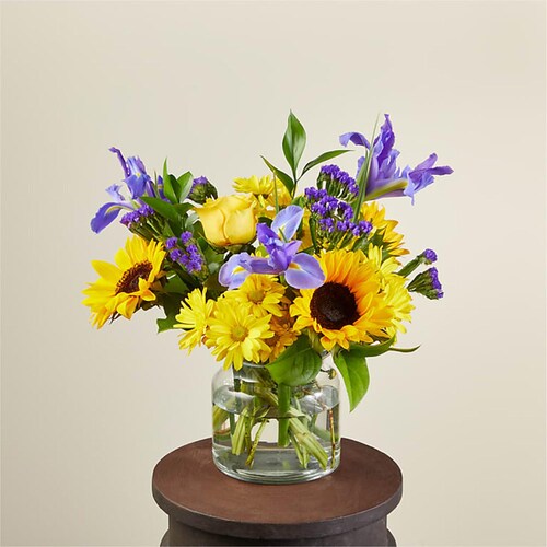 Buy Cheerful Flutter Bouquet