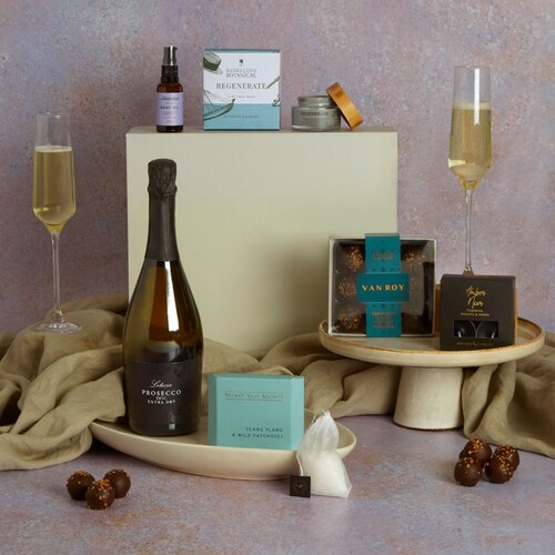 Buy Beautifully Curated Hamper