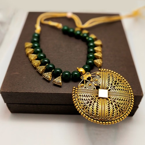 Buy Antique Bottle Green Necklace