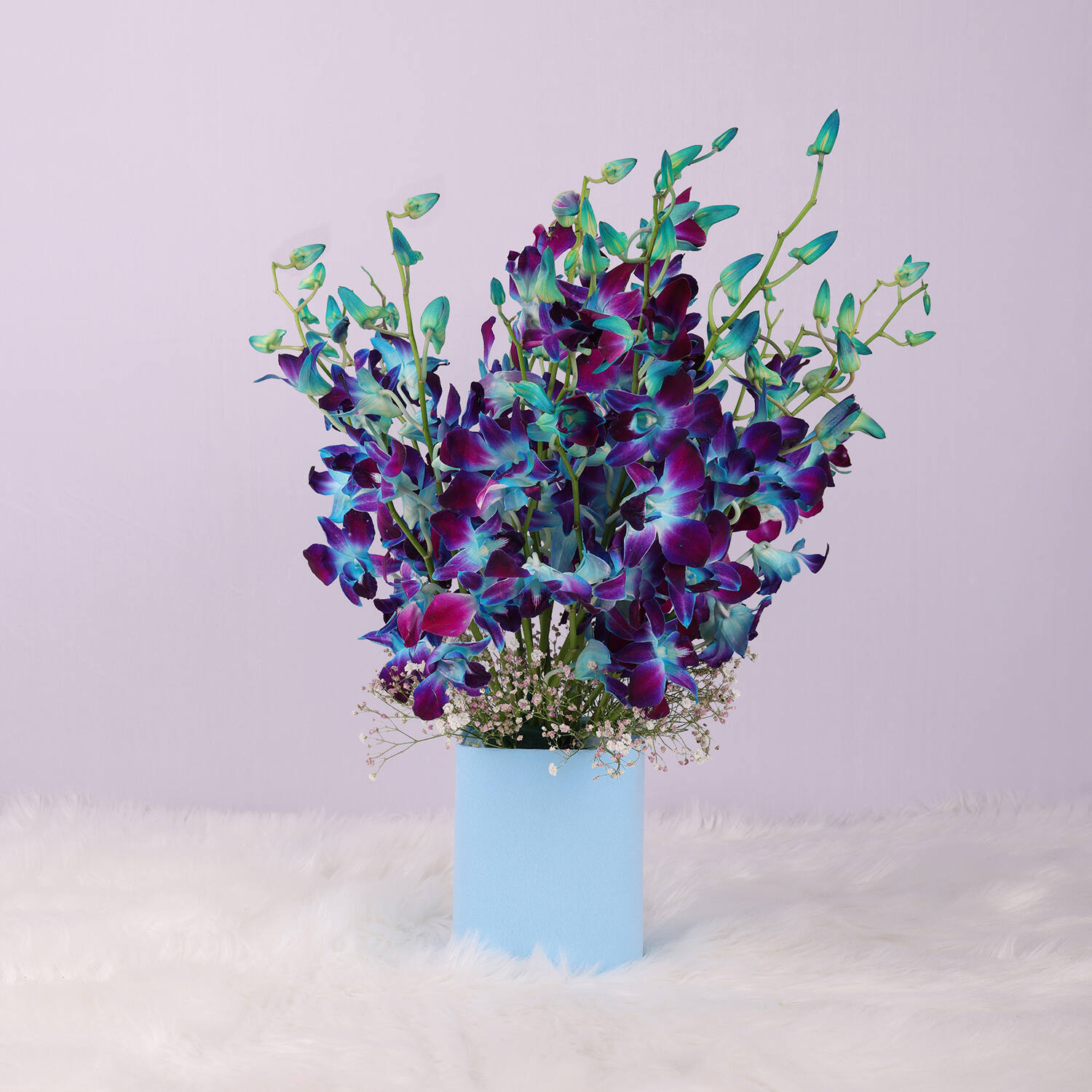 Send a Bunch of Serene Crystal Delight Flower Online, Price Rs.945 |  FlowerAura