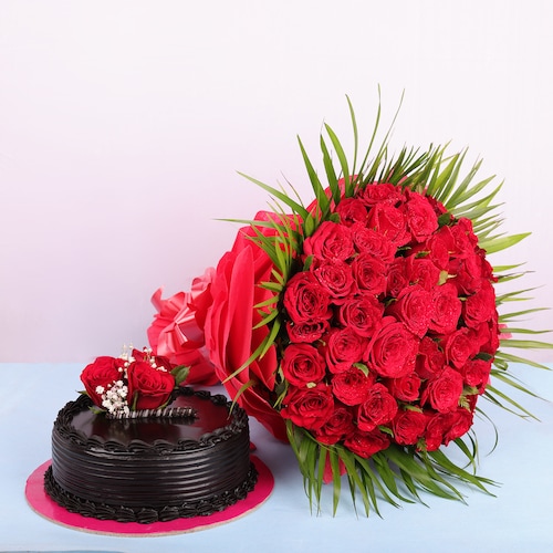 Buy Gorgeous Flower With Cake Combo
