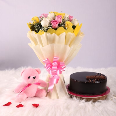 Most Elegant Flower With Cake