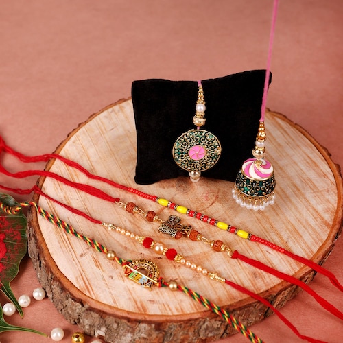 Buy Brilliant Rakhi Combo For Bhaiya Bhabhi