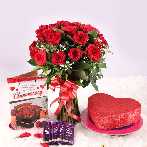 Buy Delightful  Sweet Hamper