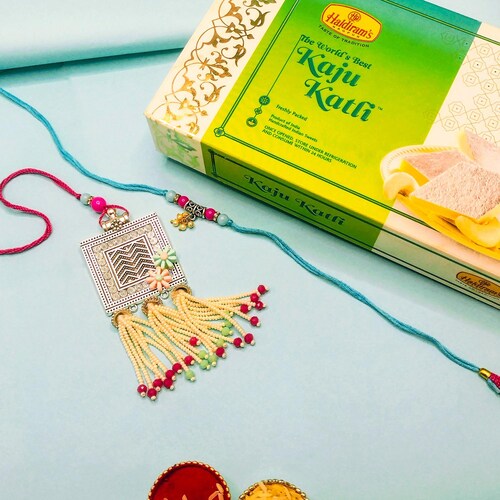 Buy Bhaiya Bhabhi Rakhi Set With Haldiram Kaju Katli