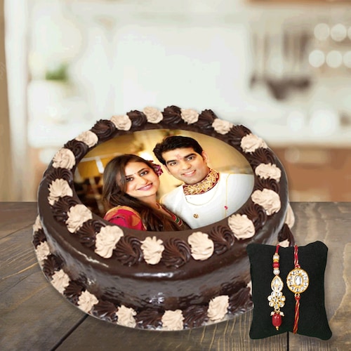 Buy Yummy Chocolate Photo Cake With Bhaiya Bhabhi Rakhi