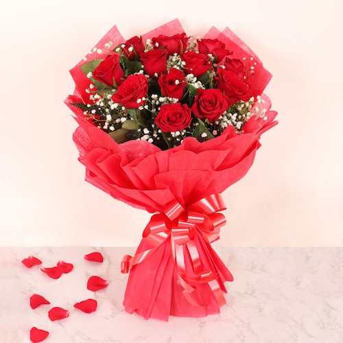 Buy 12 Red Roses Bouquet