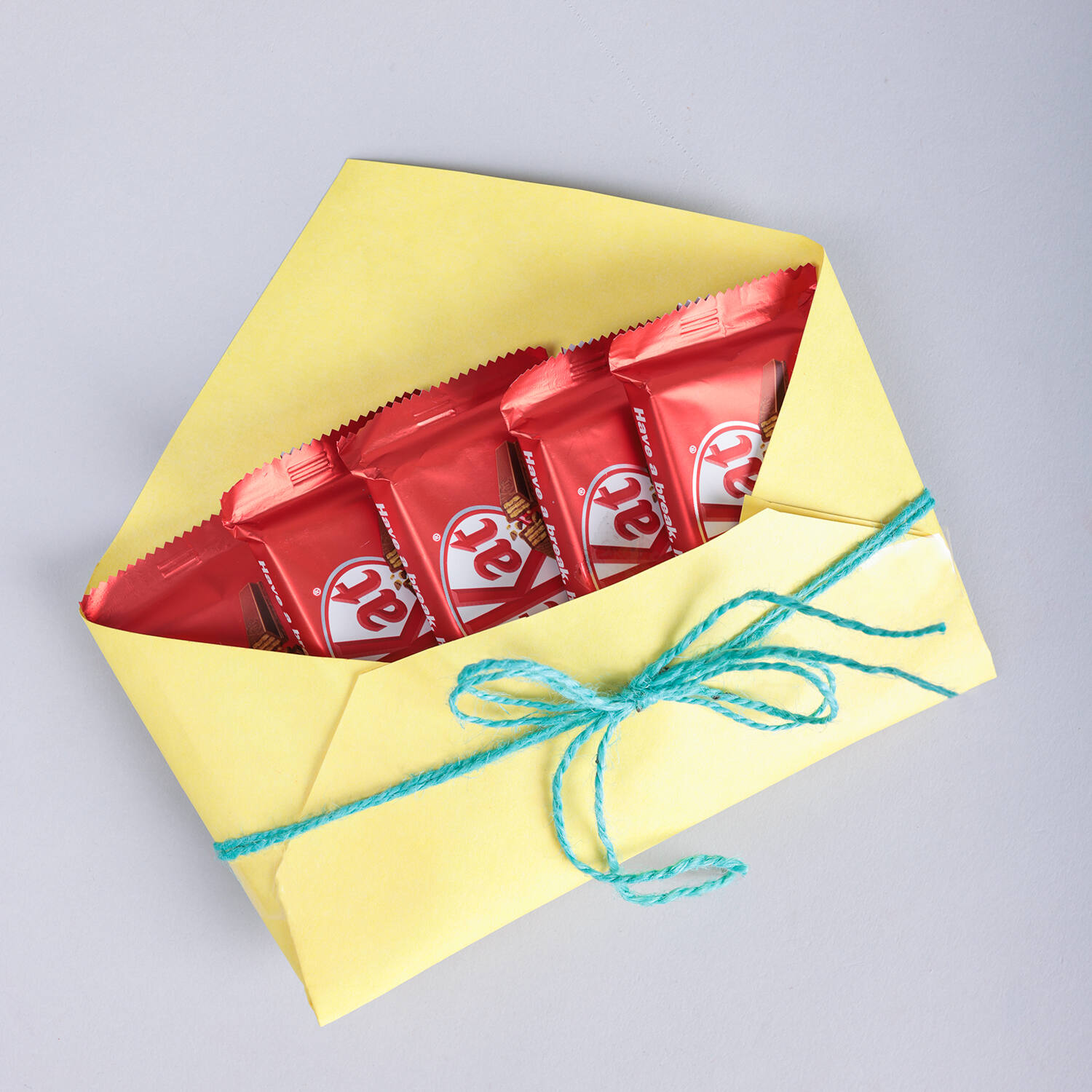 Share more than 140 kitkat chocolate gift latest