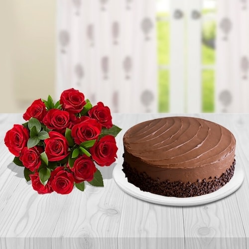 Buy Hamper Of Chocolate Cake With Red Roses