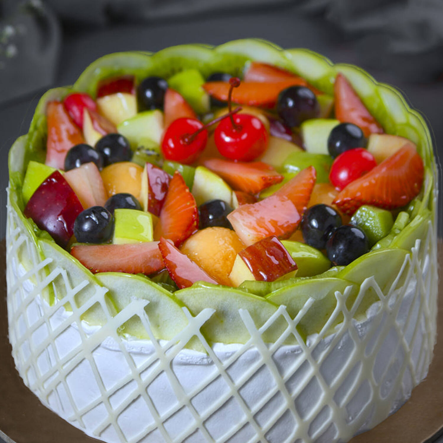 Fresh Fruit Cake| Christmas fruit cake recipe| Easy cake decoration -  YouTube