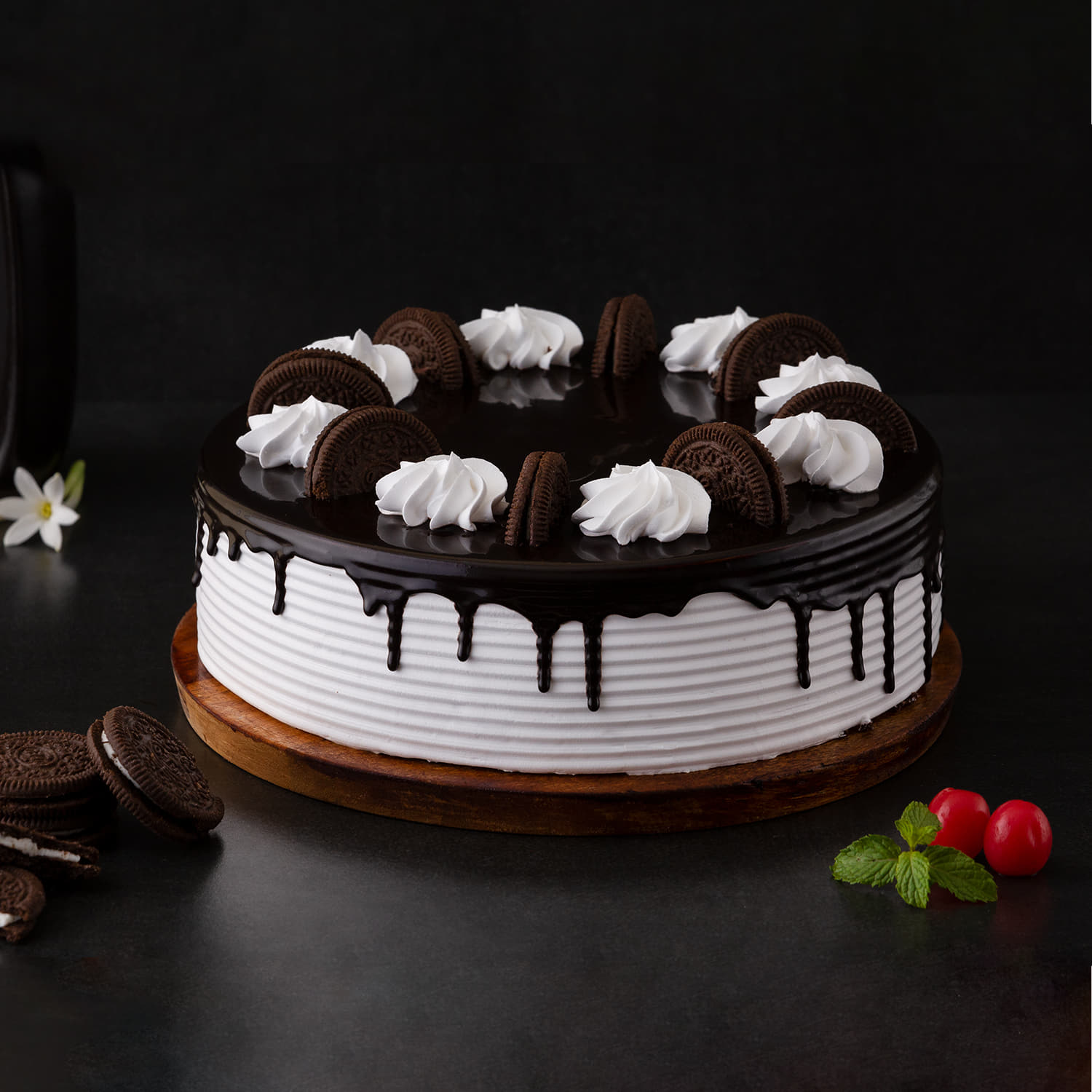 Oreo Drip Cake Recipe: Moist Chocolate Cake w/ Decadent Oreo Frosting
