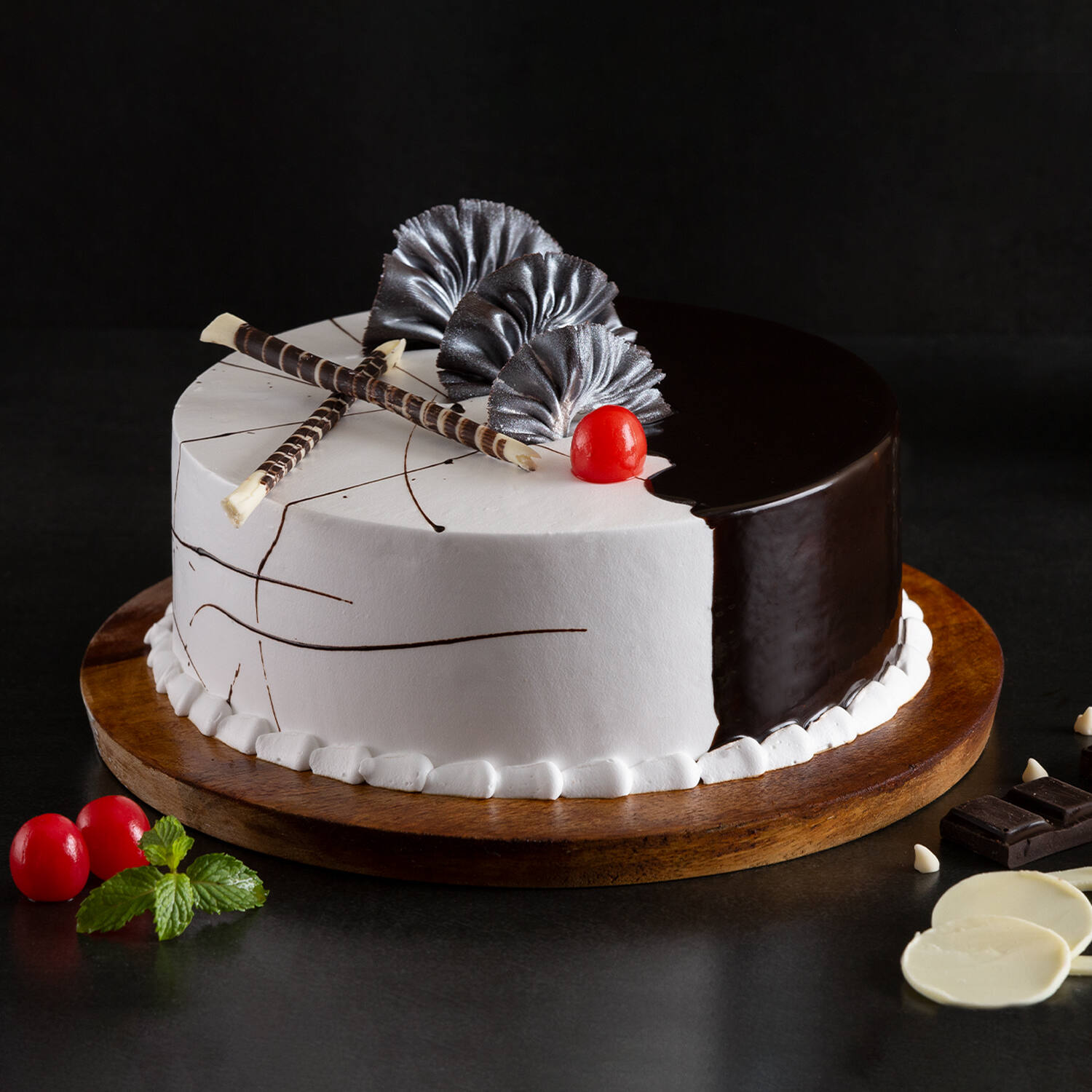 Ice Cream Cake | Designer Cake - Decorated Cake by Kapil - CakesDecor