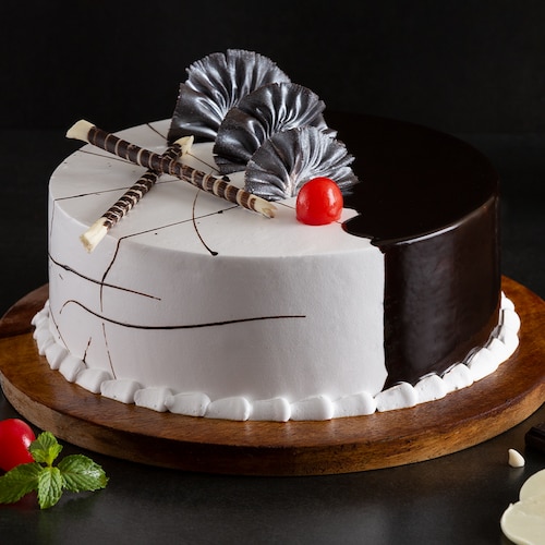 Choco Vanilla Cream Cake