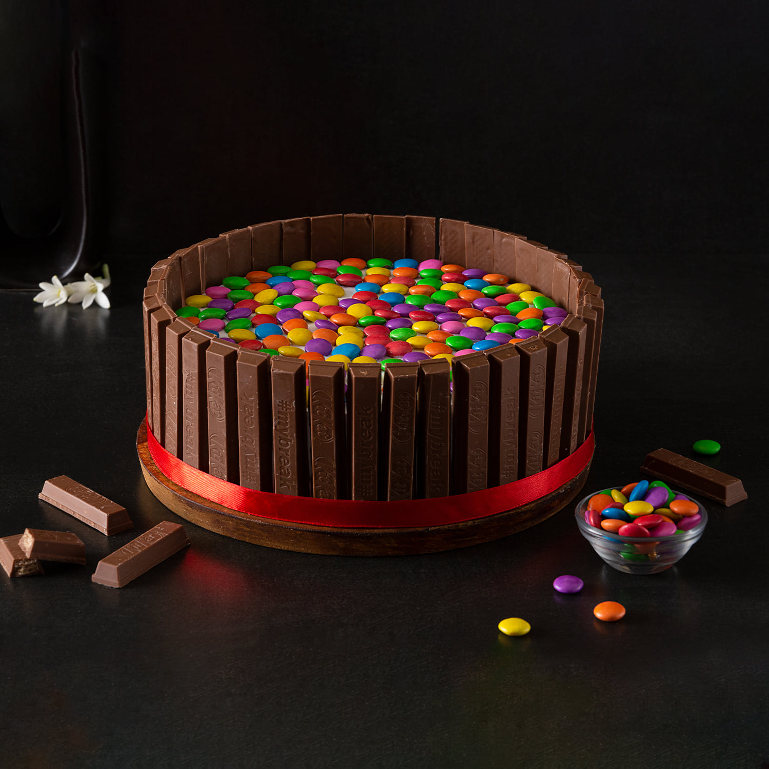 Pull Me Up Kitkat Chocolate Cake - Cake House Online
