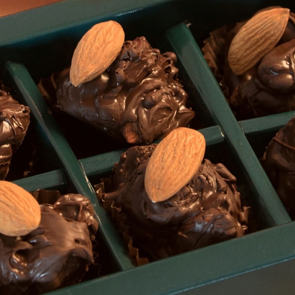 Clear Winner Diwali Vegan Healthy Jiggery Chocolate Almond Rocks Hamper