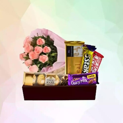 Buy Attractive Gourmet Chocolates With Bouquet