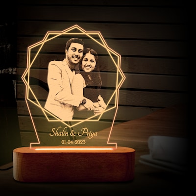 Charming Couple Light Photo Frame