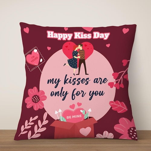 Buy Memorable Kiss Day Cushion