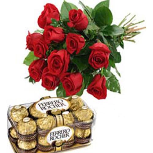 Buy Fantastic Red Roses And Ferrero Rochers