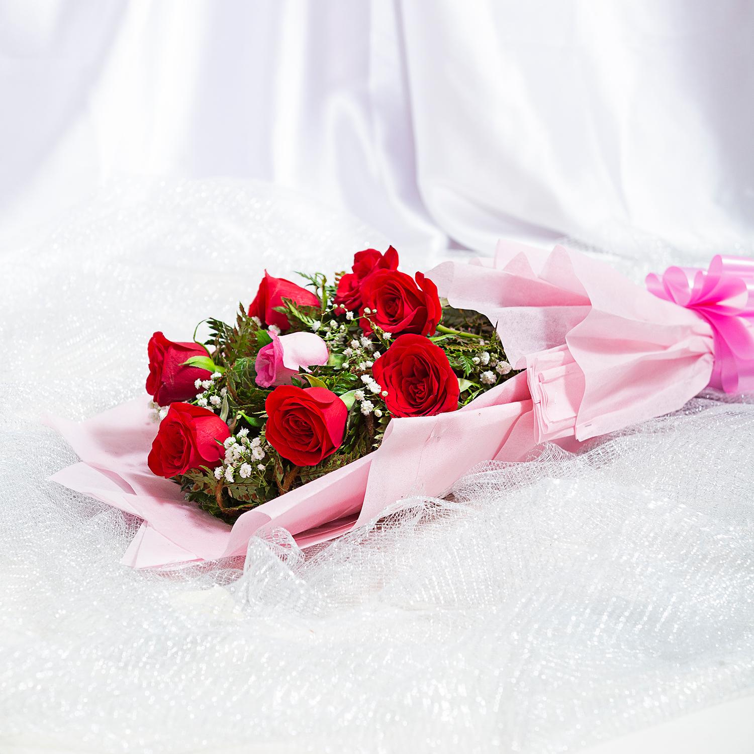 Love & Romantic Flower Bouquets & Gifts Singapore