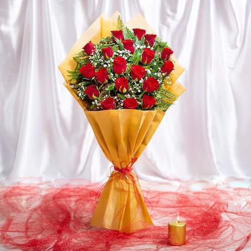Buy Vivid Aureate Roses Bouquet