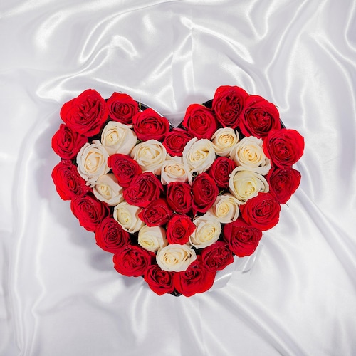 Buy Elegant Heart Mix Roses Arrangement