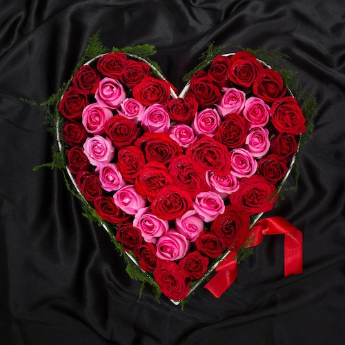 Buy Serene Heart Mix Roses Arrangement