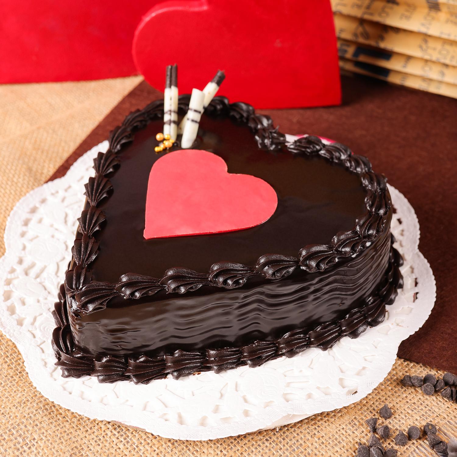 Send Online 1kg heart shaped truffle cake Order Delivery | flowercakengifts