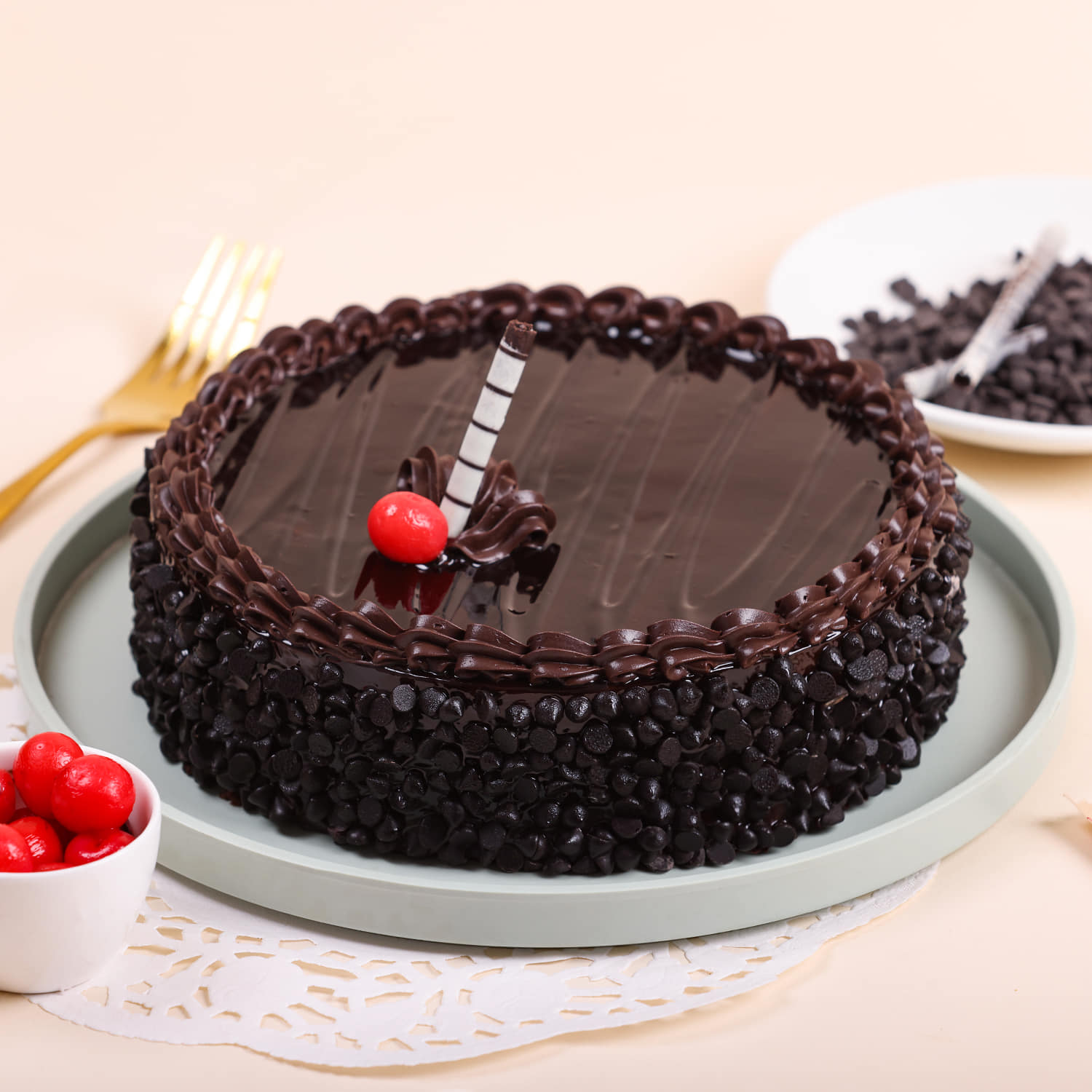 Rich Chocolate Truffle Cake - Luv Flower & Cake