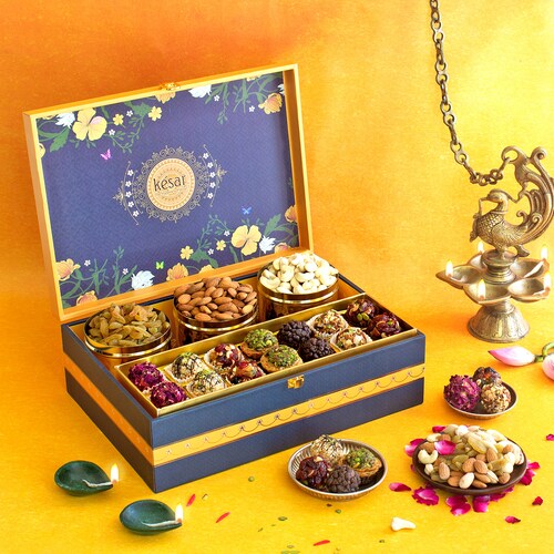 Buy Diwali Sparkle Nuts and Sweets Hamper