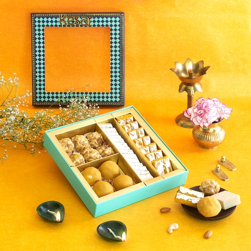 Buy Royal Sweets and Treats Diwali Gift Box