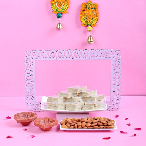 Buy Delicious Diwali Sweets and Nuts Hamper