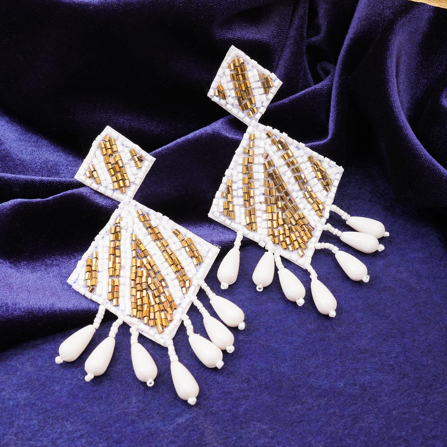 The Beady Fauxy Diamonds Earrings in White – Cippele