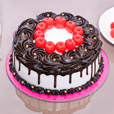 Order Black Forest Cake Online | Upto 25% OFF - Winni