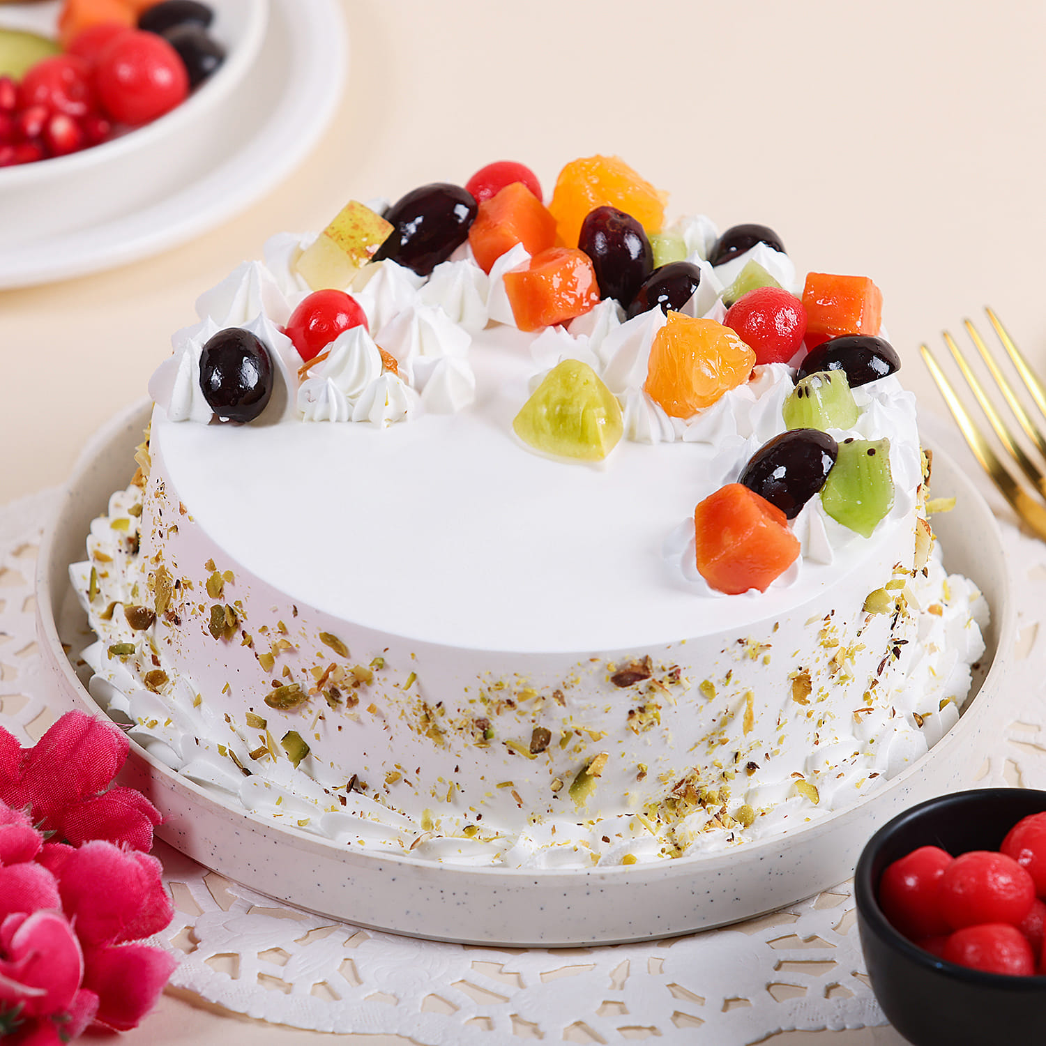 Amazon.co.jp: CAKE EXPRESS Allergy-free, Eggless Birthday Flower Cake with  Message, 3 Types of Fruit Fresh Cream, No. 4 : Food, Beverages & Alcohol