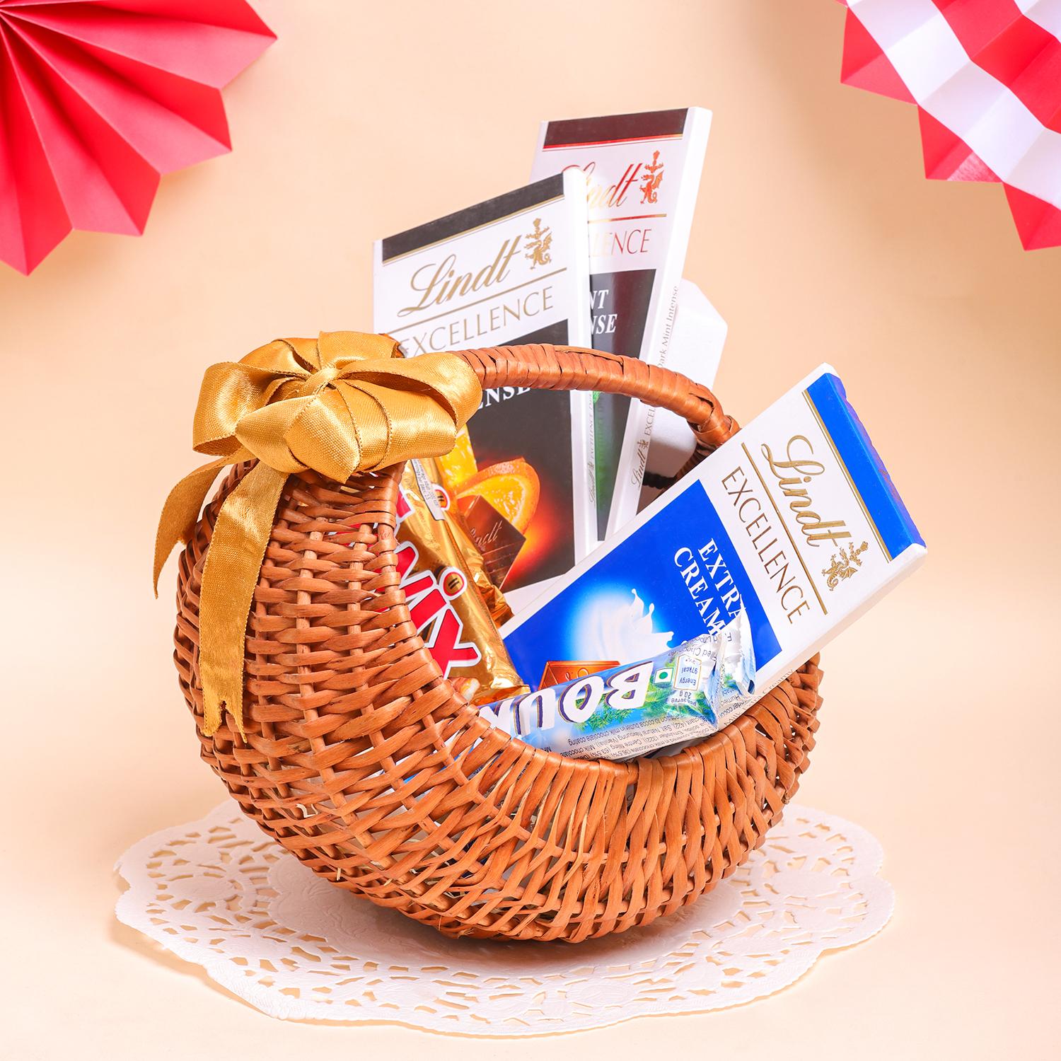 Delightful Crate Hamper for Mothers Day to Bhopal, India