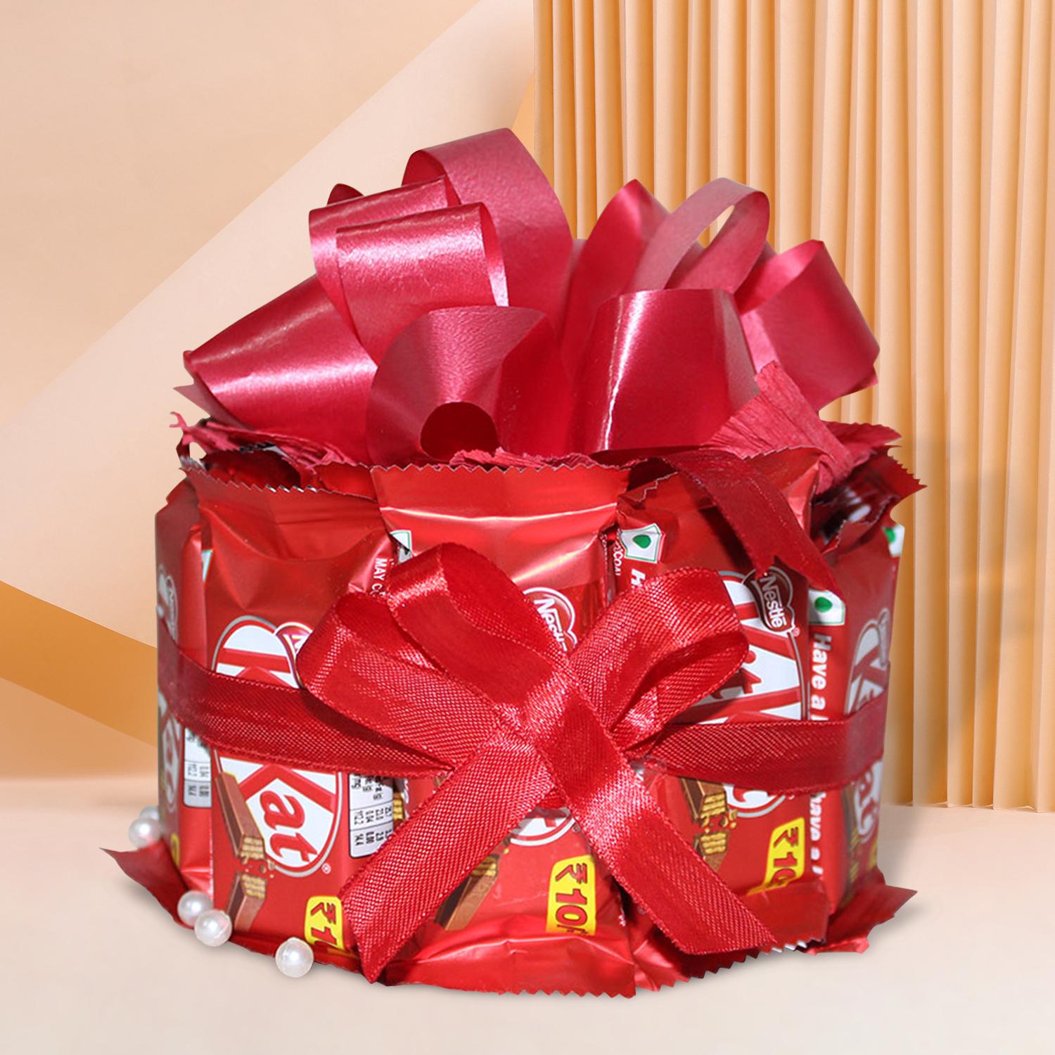 Send Online 10 Kitkat Chocolate Basket Arrangement Order Delivery |  flowercakengifts