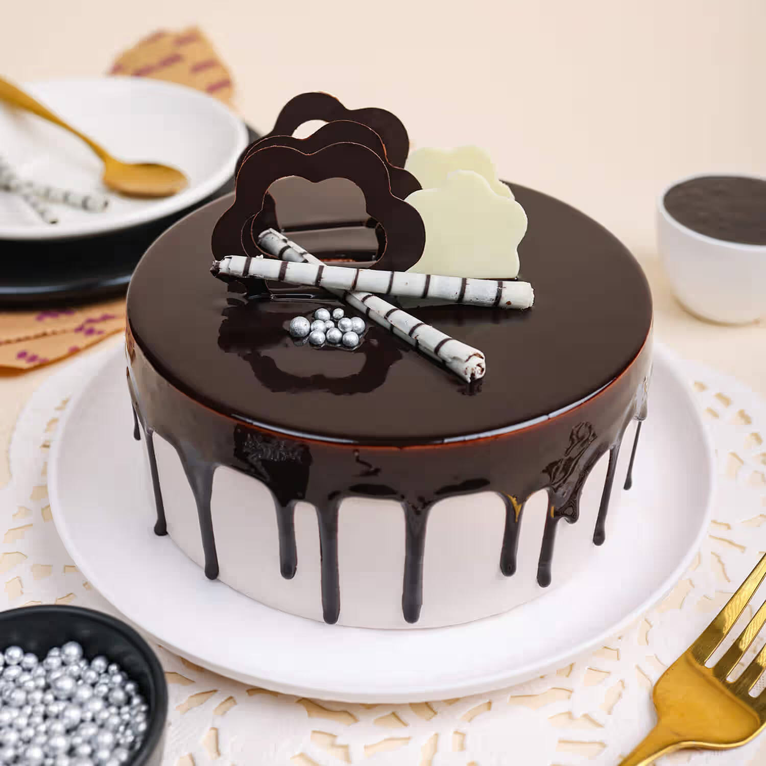 Order Delicious Truffle Cake Half Kg Online at Best Price, Free  Delivery|IGP Cakes