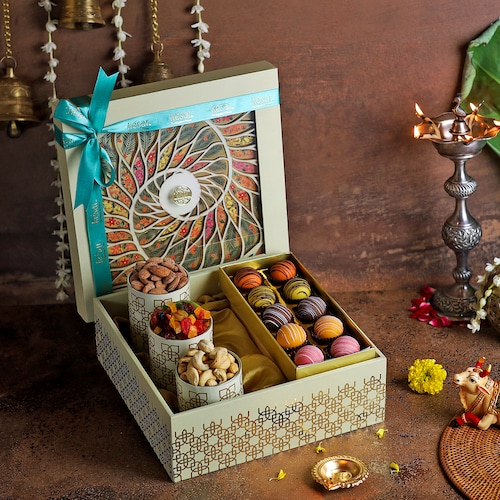 Buy Diwali Mithai and Dry Fruits Spiral Celebration Box