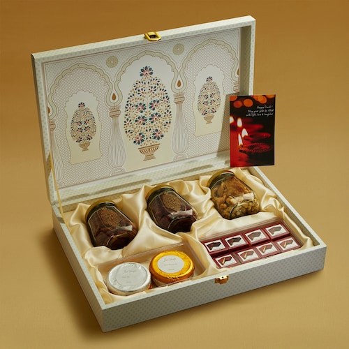 Buy Delightful Diwali Treats Collection