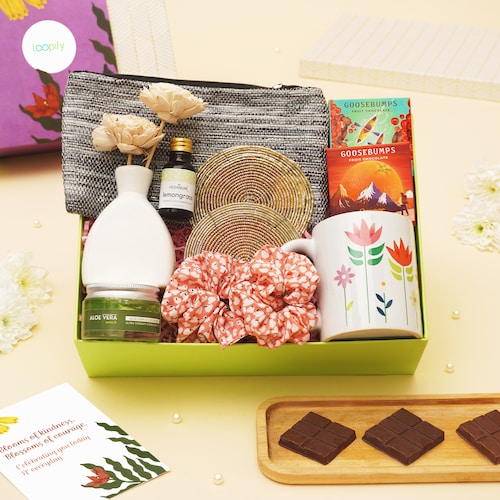 Buy Upcycled Luxe and Flavorsome Gifts Hamper